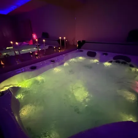 Villa Maison Avec Privatif, Jacuzzi Et Sauna *